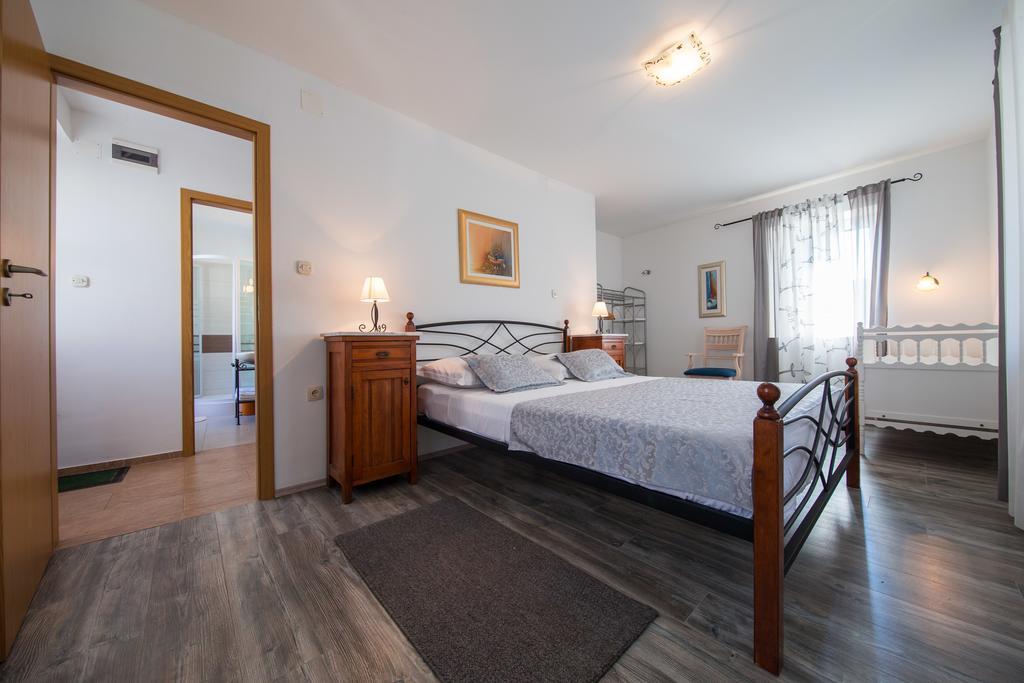 Luxury Mansarda Duplex - City Centre - Stone House Apartment Split Exterior photo